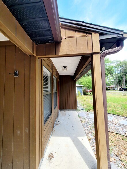 Building Photo - 1824 NW 42nd Ave
