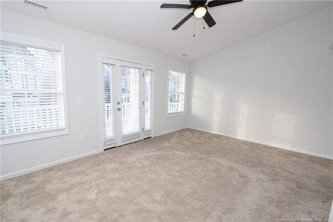 Building Photo - 1245 Russet Ln