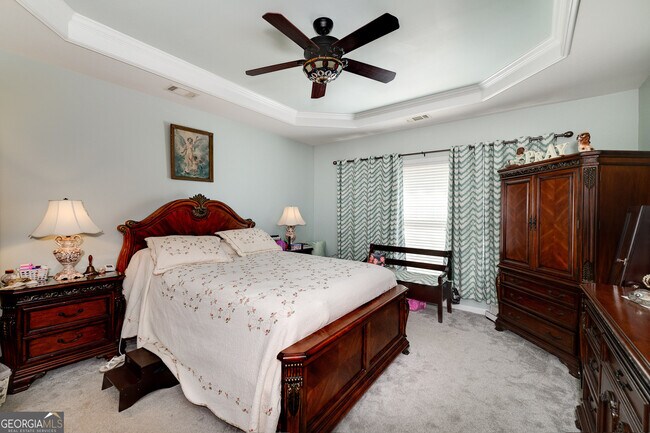 Building Photo - 230 Begonia Ct