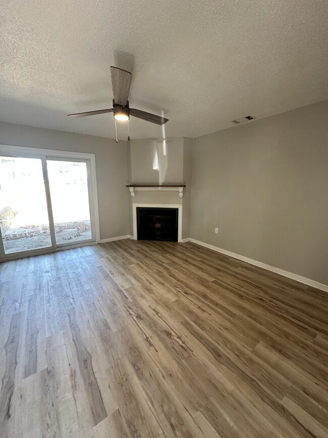 Building Photo - 38 Helmsman Ct