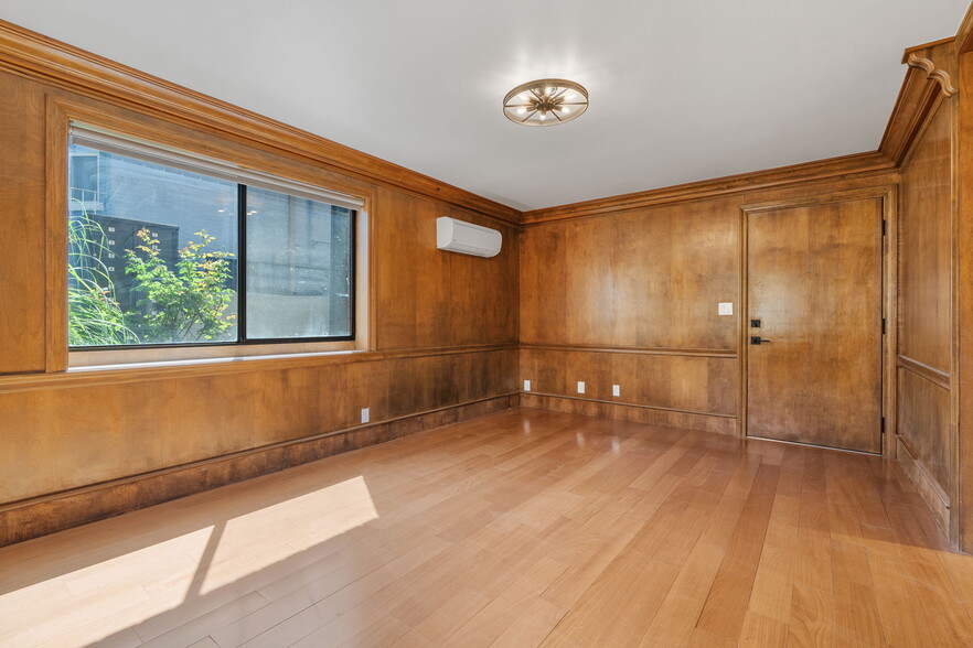 Building Photo - 1016 E 900 S