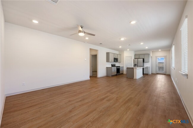 Building Photo - 336 Fairfax Ave