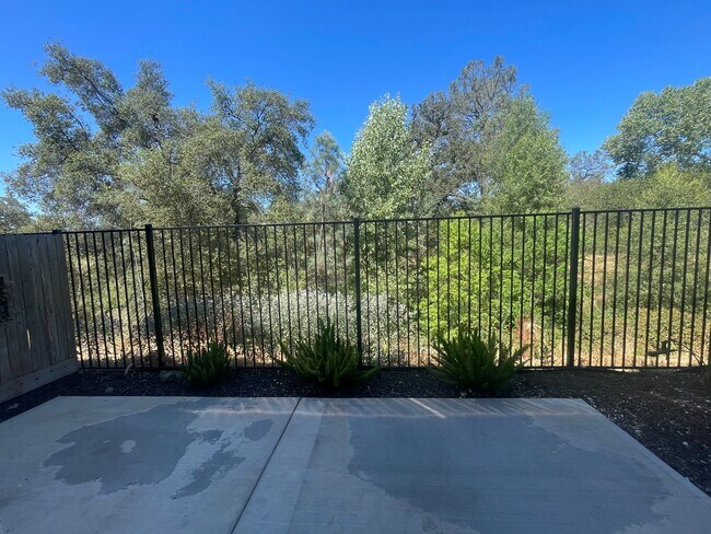 Building Photo - Private Condo in Awesome Rocklin Location!