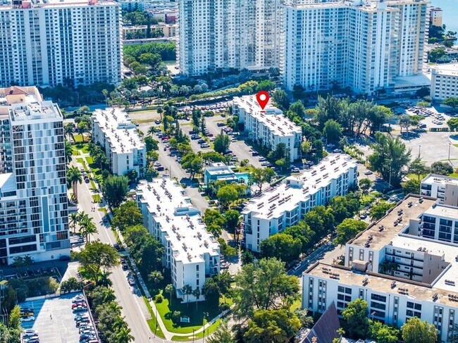 Building Photo - 17570 Atlantic Blvd