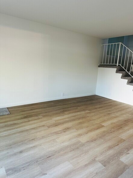 Building Photo - 2207 Moss Ct