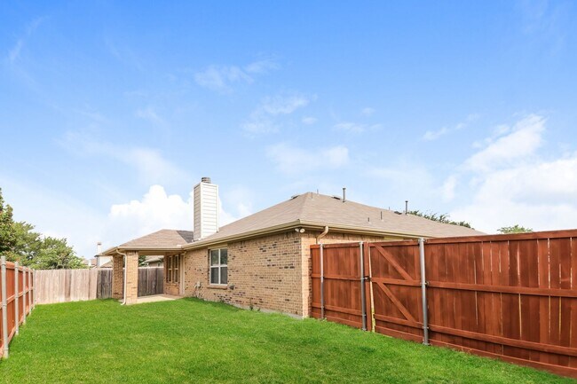 Building Photo - Recently Renovated 3 Bedroom Home for Rent in Little Elm | New Premium Flooring + Open Floor Plan