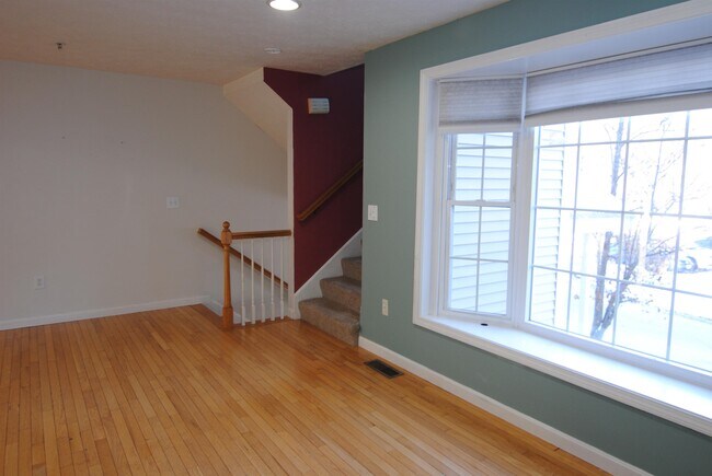 Building Photo - 65 Georgetown Dr