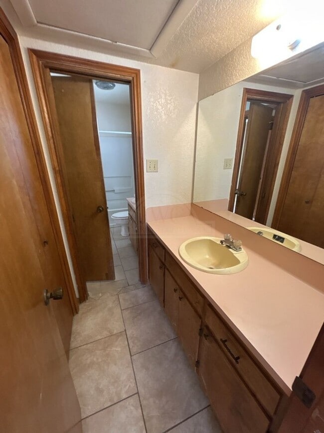 Building Photo - 4308 Shawn Dr