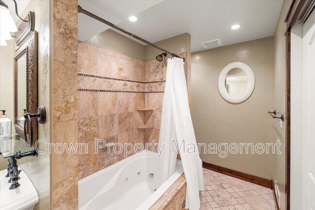 Building Photo - 102 Buffalo Square Ct