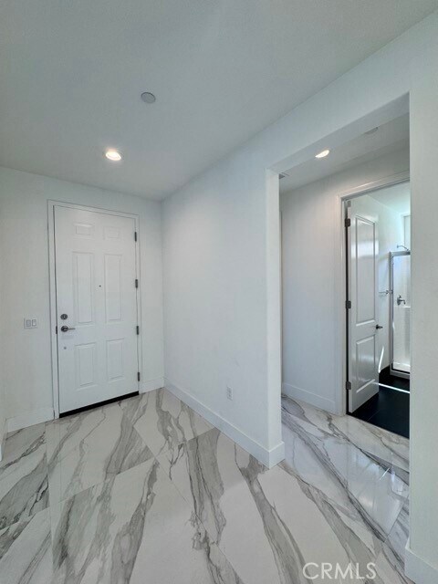 Building Photo - 25061 River Peak Dr