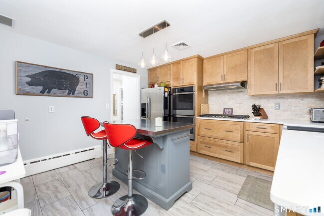 Building Photo - 14 Haynes Rd