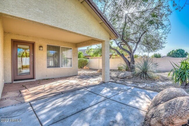 Building Photo - 7720 W Foothill Dr