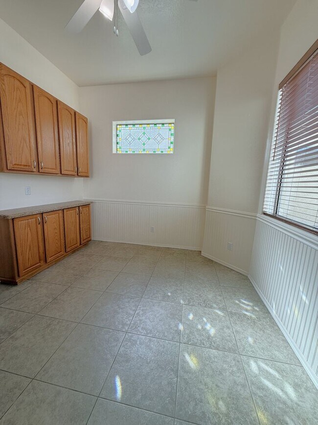 Building Photo - Four Bedroom Home in Granville!!!