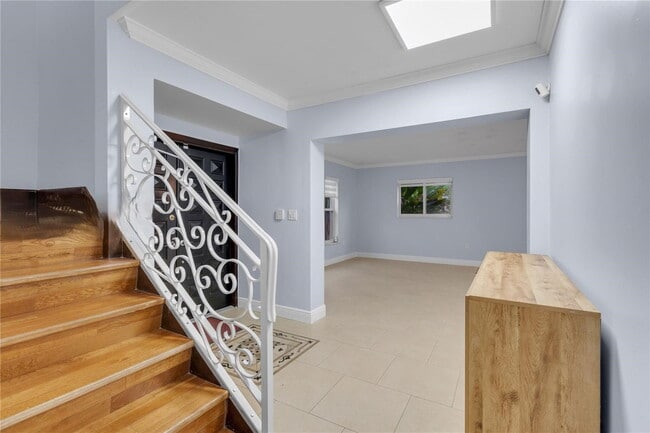 Building Photo - 1825 SW 125th Ct