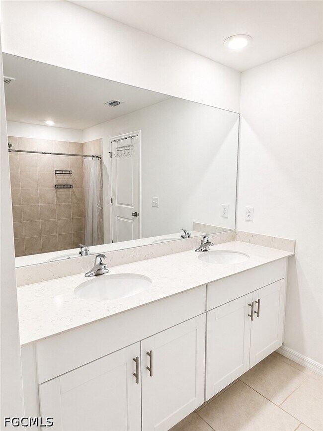 Building Photo - 4117 San Clemente Ct