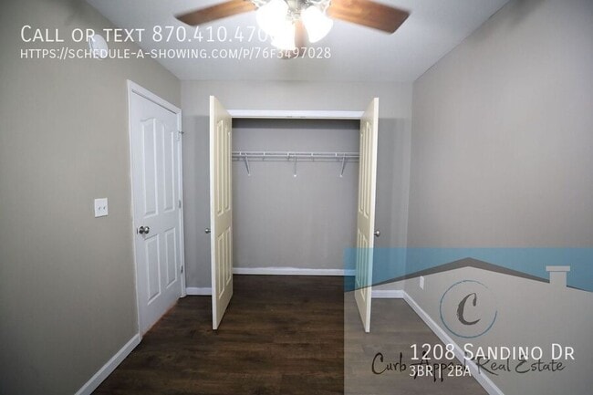Building Photo - 1208 Sandino Dr
