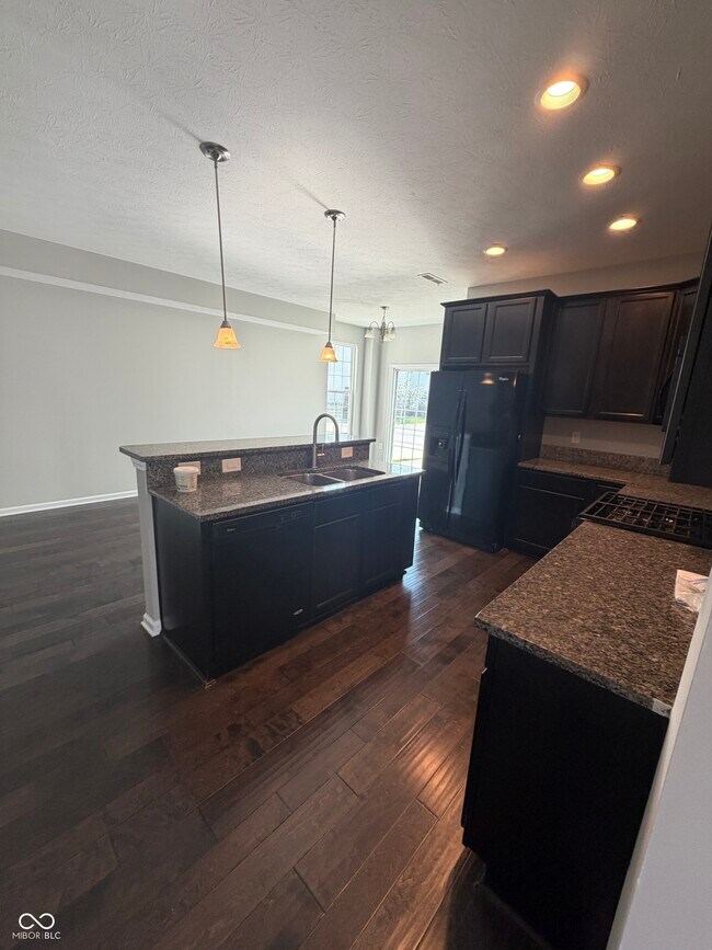 Building Photo - 9681 Angelica Dr