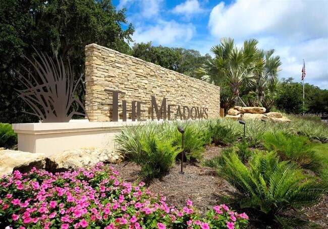 Building Photo - 2960 Sandringham Pl