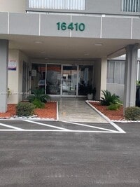 Building Photo - 16410 Miami Dr