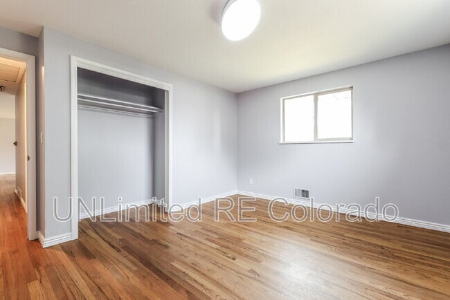 Building Photo - 6646 S Kit Carson St