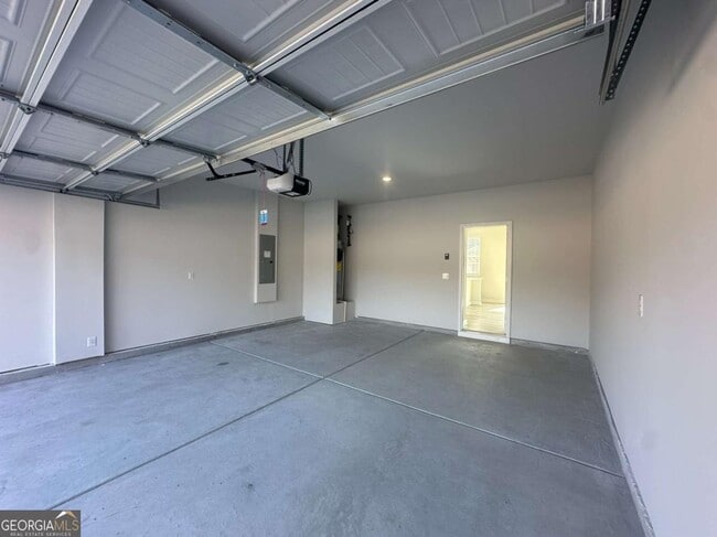 Building Photo - 2088 Brookhill Wy