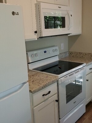 Building Photo - 2048 Rice St