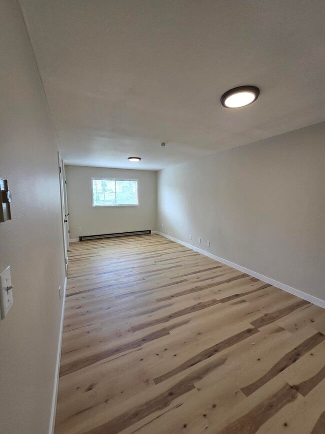 Building Photo - 113 N Hawthorne St