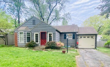 Building Photo - {6832} Prairie Village Ranch + Perfect Location + Updated + Fenced Yard