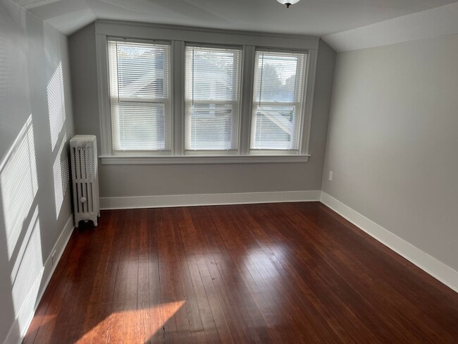 Building Photo - Beautiful Single Family Home For Rent in E...