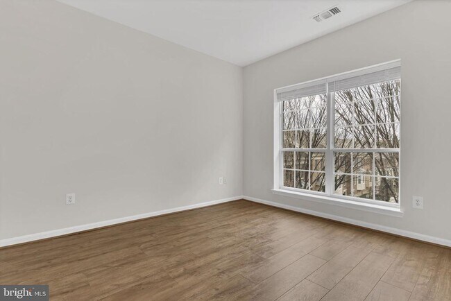 Building Photo - 4560 Strutfield Ln