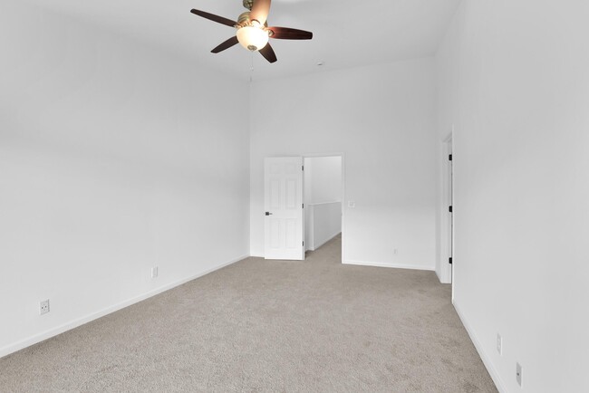 Building Photo - 9700 Porta Leona Ln