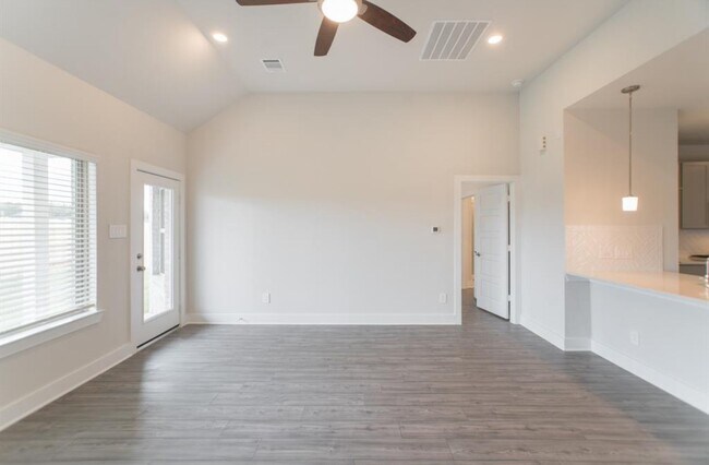 Building Photo - 10526 Preserve Wy