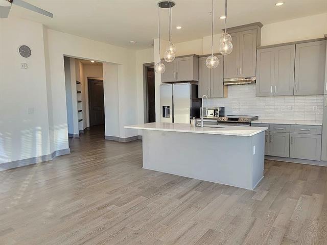 Building Photo - 2700 Old Denton Rd