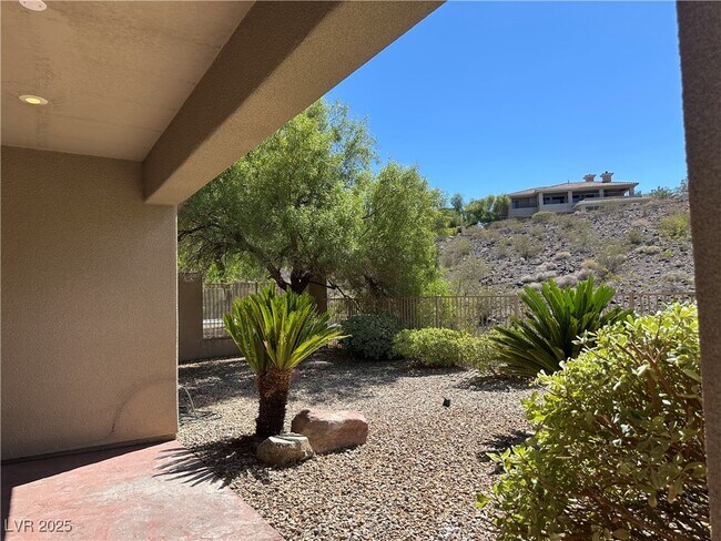 Building Photo - 33 Gladewater Dr