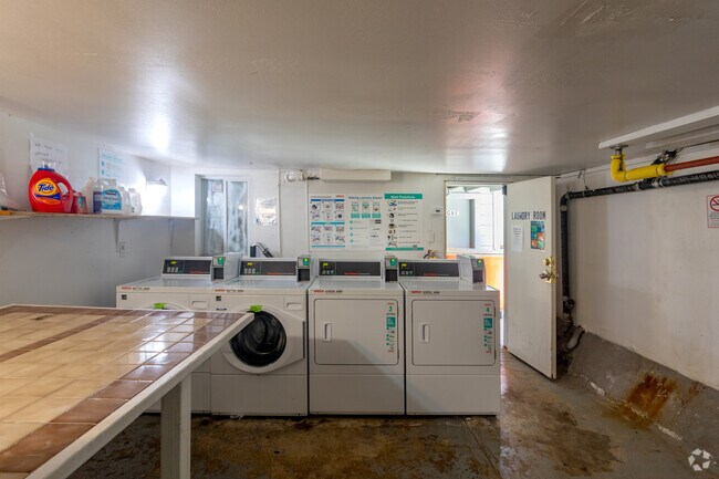 Laundry Room - 2620 Hillegass Ave.