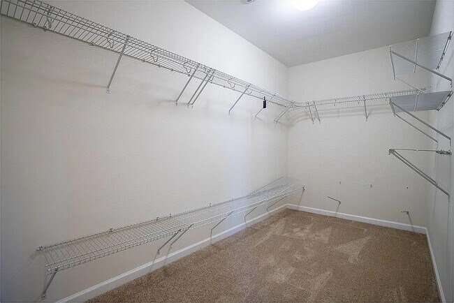 Building Photo - 361 Windsor Dr