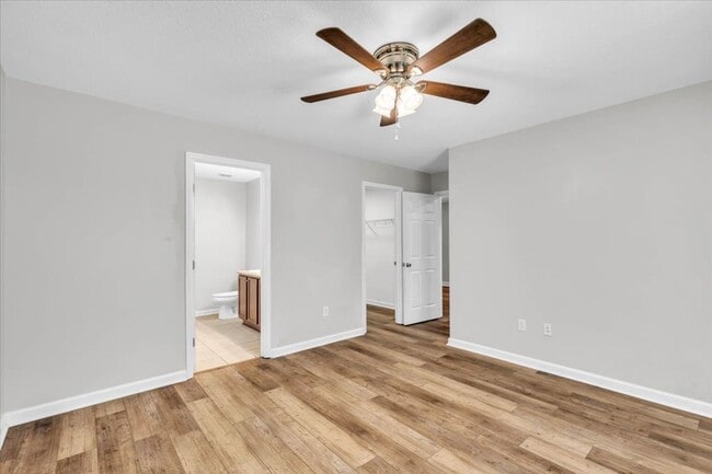 Building Photo - Perfectly Located 3 Bed, 2 Bath Home in Li...