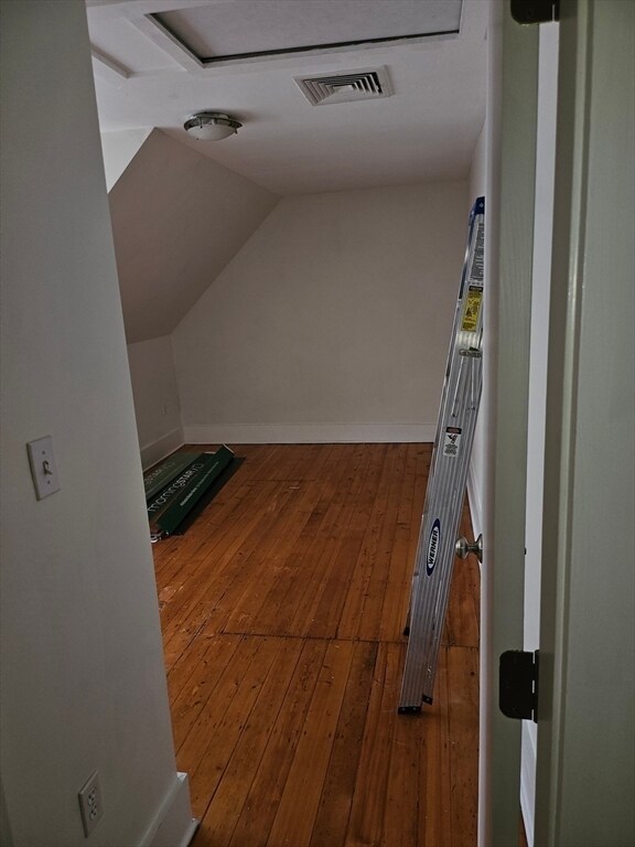 Building Photo - 1365 Cambridge St