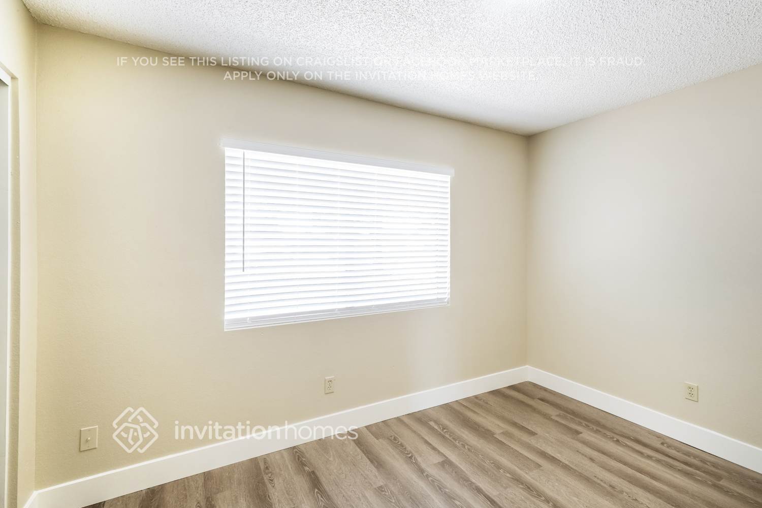 Building Photo - 9503 W Las Palmaritas Dr