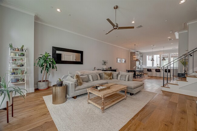 Building Photo - 5213 Feagan St