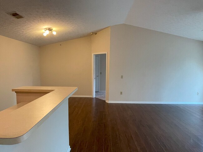 Building Photo - 2317 Vicente Ct