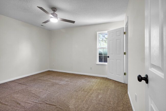 Building Photo - 334 Palamino Trail