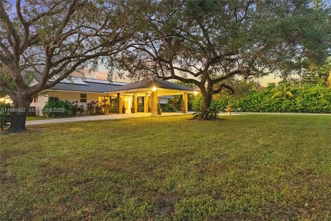 Building Photo - 9040 SW 110th Ave