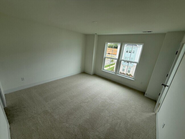 Building Photo - 15309 Sunray Aly