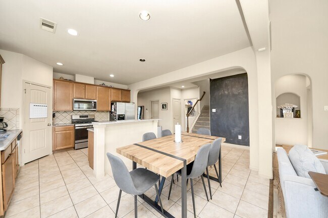 Building Photo - 2602 Ash Haven Ln