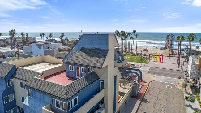 Building Photo - Imperial Beach: Unobstructed Ocean and Pier Views with 2 Balconies!!!