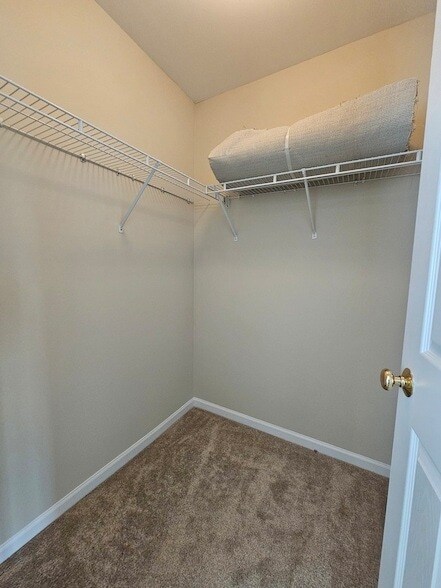 Building Photo - 420 Merry Oaks Rd