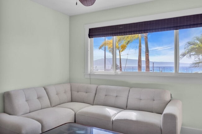 Building Photo - 1276 S Nahale Pl