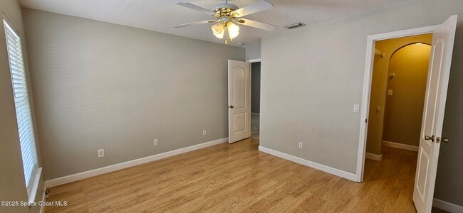 Building Photo - 4951 Somerville Dr