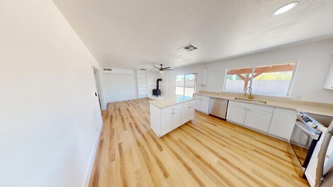 Building Photo - 4827 W Michigan Ave